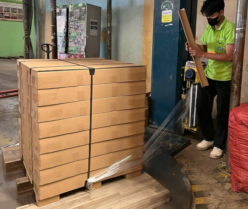 Màng Co Quấn Hàng Giải Pháp Bảo Vệ Hàng Hóa Tối Ưu